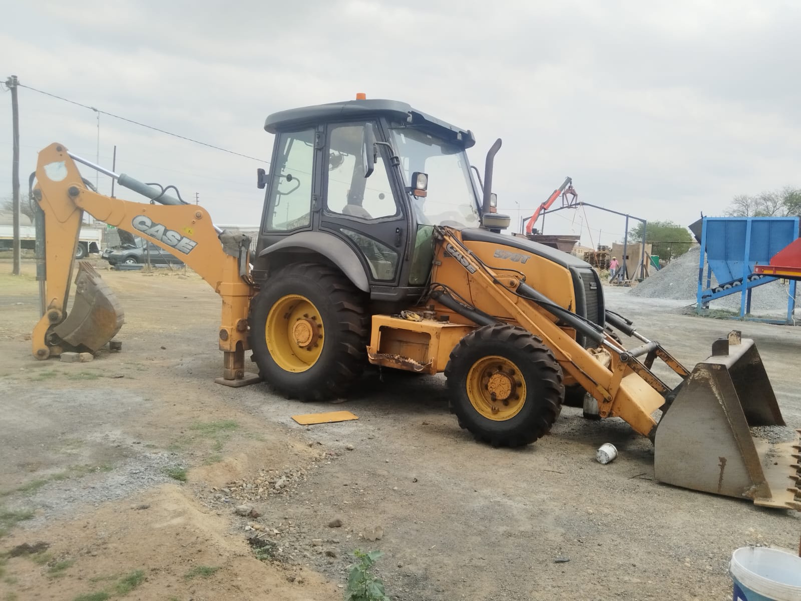TLB / Backhoe Loaders